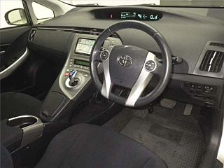 TOYOTA PRIUS 2013