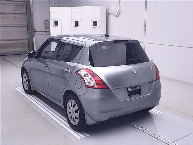 SUZUKI SWIFT 2010