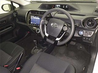 TOYOTA AQUA 2021