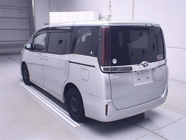 TOYOTA NOAH 2020