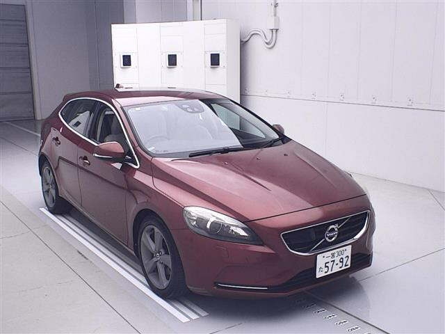 VOLVO V40 2013