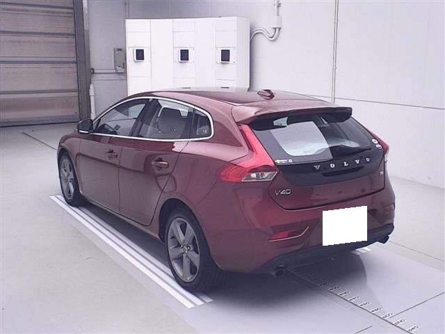 VOLVO V40 2013