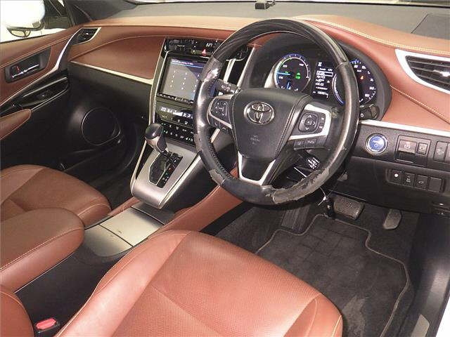 TOYOTA HARRIER 2017