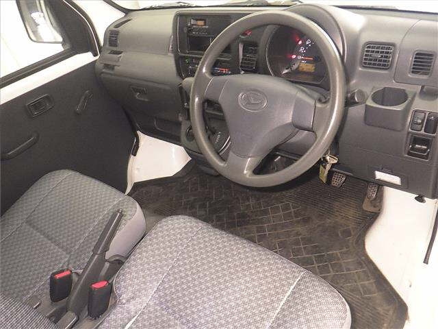 DAIHATSU HIJET VAN 2012