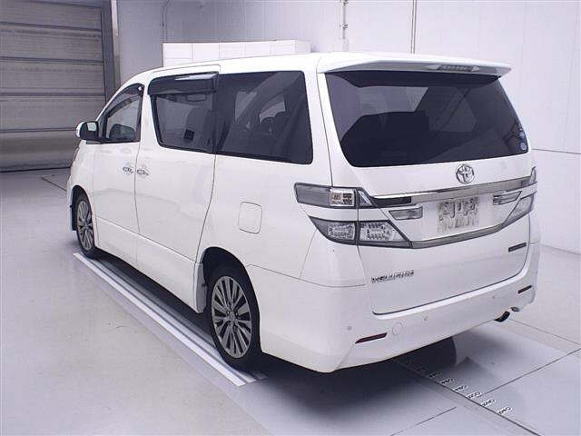 TOYOTA VELLFIRE 2015