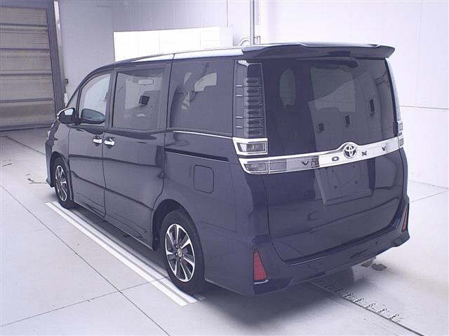 TOYOTA VOXY 2020