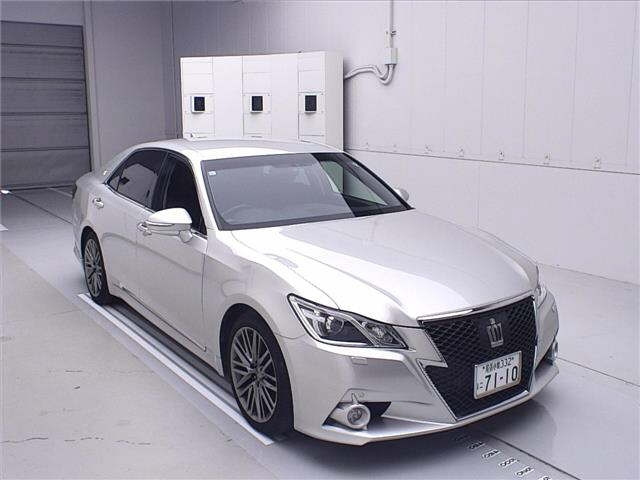 TOYOTA CROWN 2013