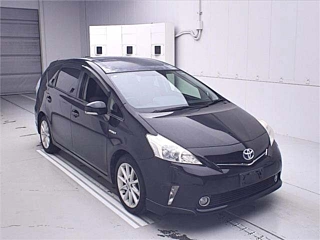 TOYOTA PRIUS ALPHA 2012