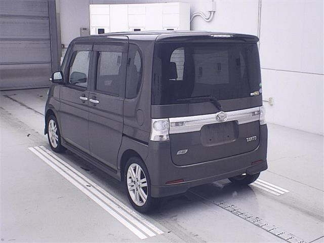DAIHATSU TANTO 2012