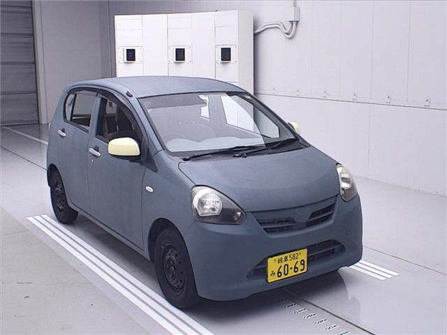 DAIHATSU MIRA E S 2012
