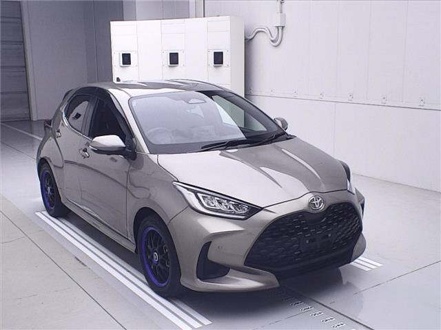 TOYOTA YARIS 2024