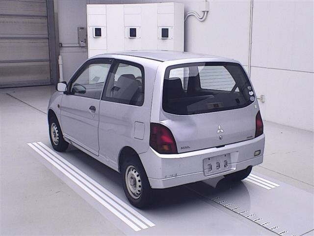 MITSUBISHI MINICA 2010