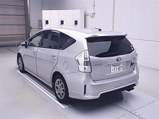TOYOTA PRIUS ALPHA 2014