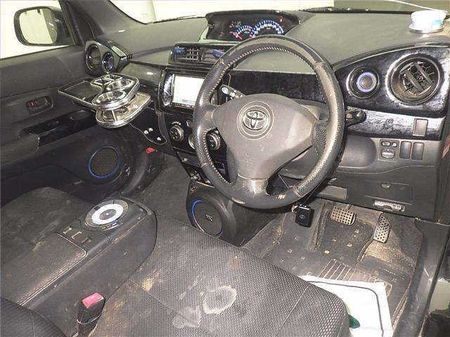 TOYOTA BB 2012