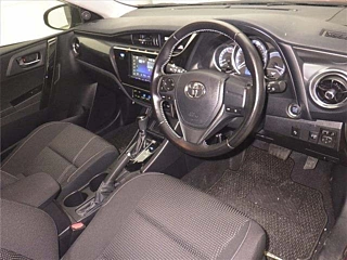 TOYOTA AURIS 2016