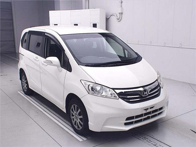 HONDA FREED 2012