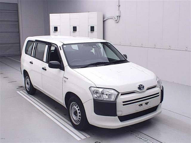 TOYOTA SUCCEED 2020