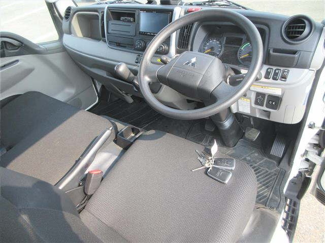MITSUBISHI CANTER 2023