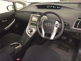 TOYOTA PRIUS 2014