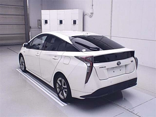 TOYOTA PRIUS 2016