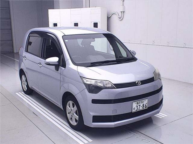 TOYOTA SPADE 2013