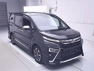 TOYOTA VOXY 2019