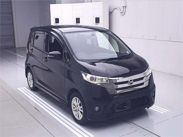 NISSAN DAYZ 2013