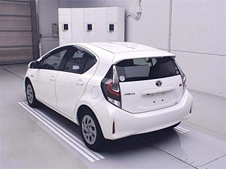 TOYOTA AQUA 2020