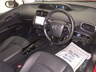 TOYOTA PRIUS 2019