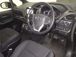 TOYOTA VOXY 2014