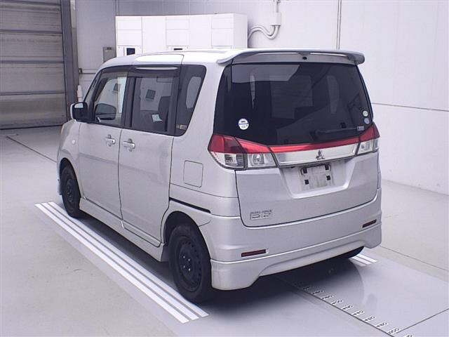 MITSUBISHI DELICA D2 2012