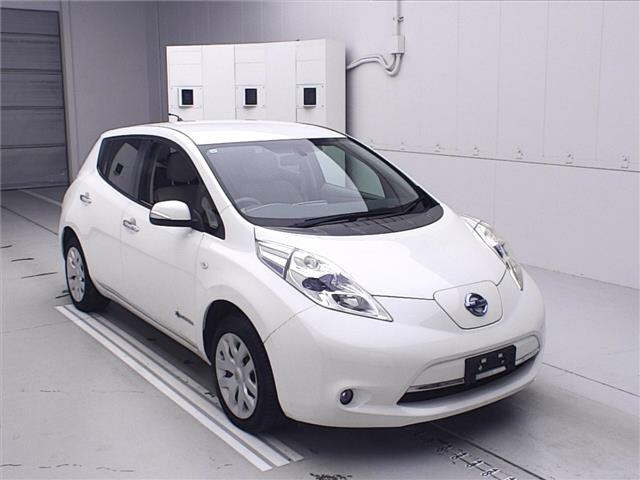 NISSAN LEAF 2013