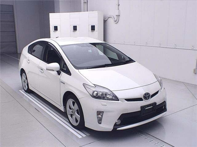 TOYOTA PRIUS 2013