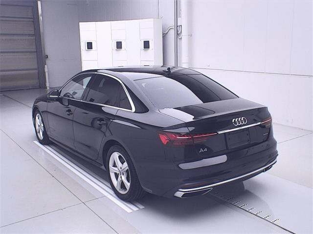 AUDI A4 2020