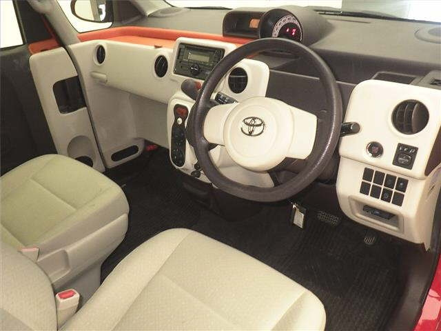 TOYOTA PORTE 2012
