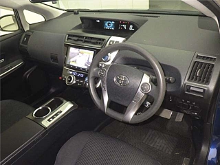 TOYOTA PRIUS ALPHA 2016