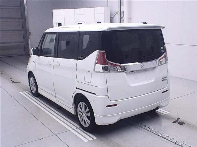 SUZUKI SOLIO 2015