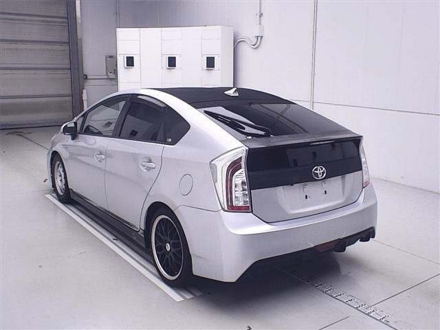 TOYOTA PRIUS 2012