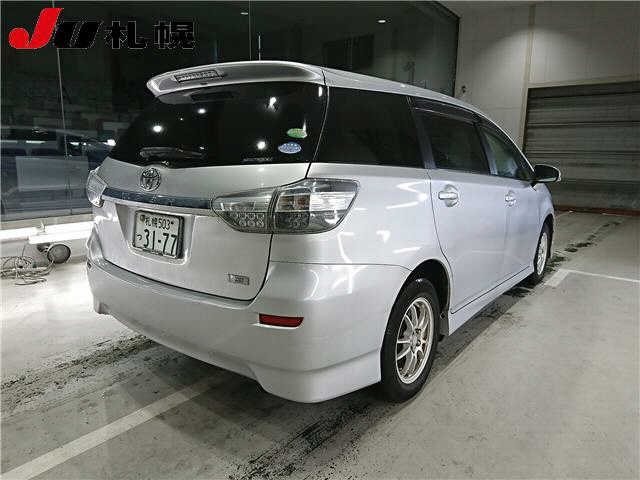 TOYOTA WISH 2012