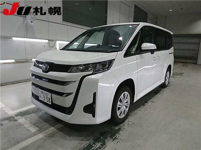 TOYOTA NOAH 2025