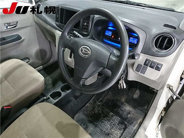 DAIHATSU MIRA E S 2012