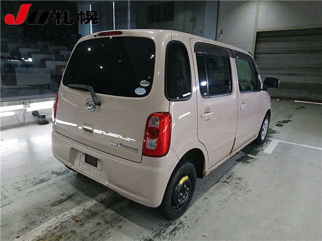 DAIHATSU MIRA 2010