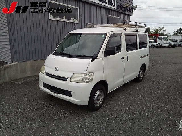TOYOTA TOWN ACE VAN 2015