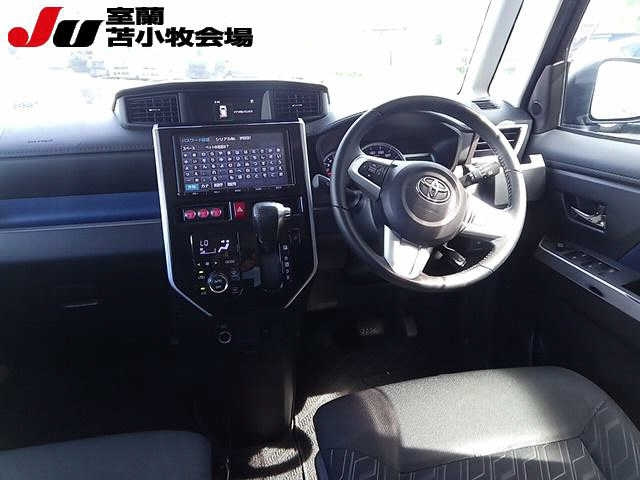 TOYOTA ROOMY 2017