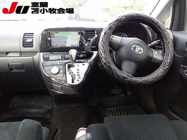TOYOTA WISH 2008