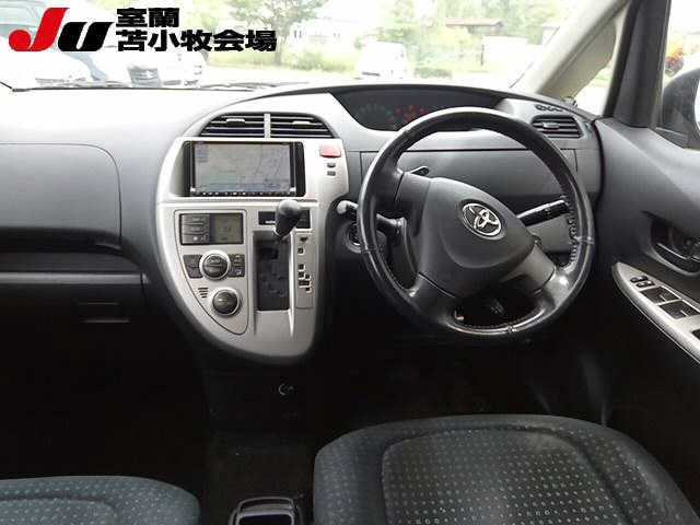 TOYOTA RACTIS 2010