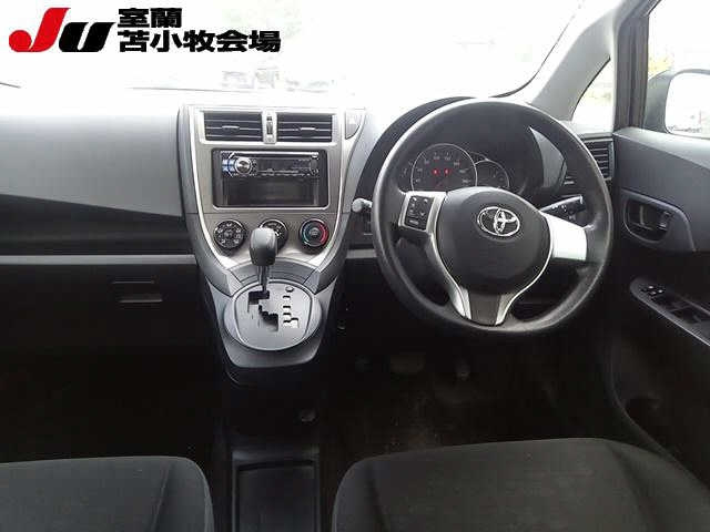 TOYOTA RACTIS 2011