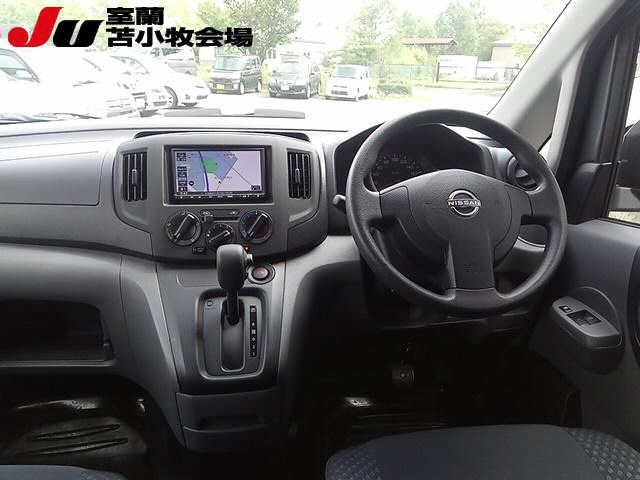 NISSAN NV200 2023