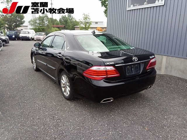 TOYOTA CROWN 2010