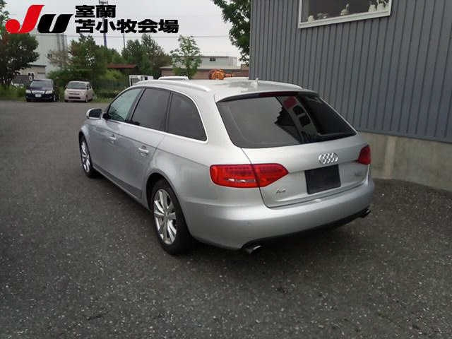 AUDI A4 2010